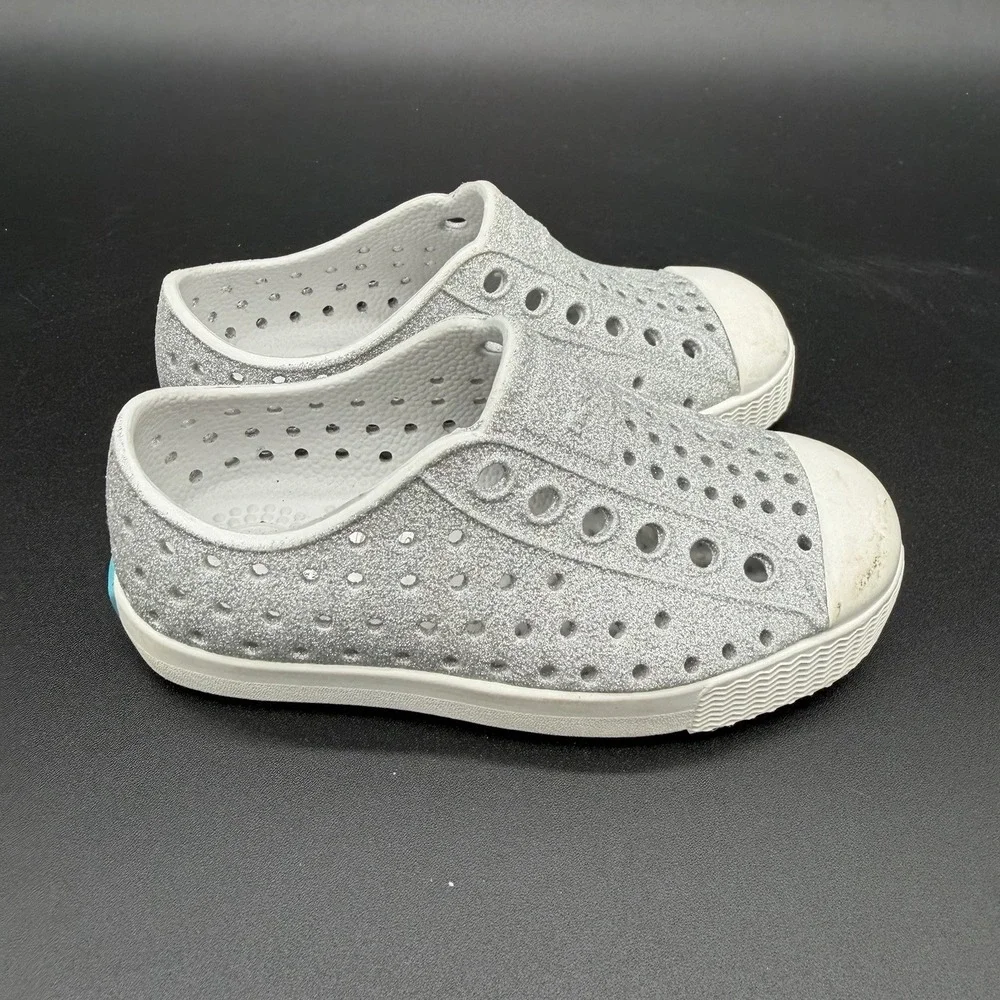 Native Jefferson Kids Red Slip-On Water Shoes Toddler C6 Silver Sparkles